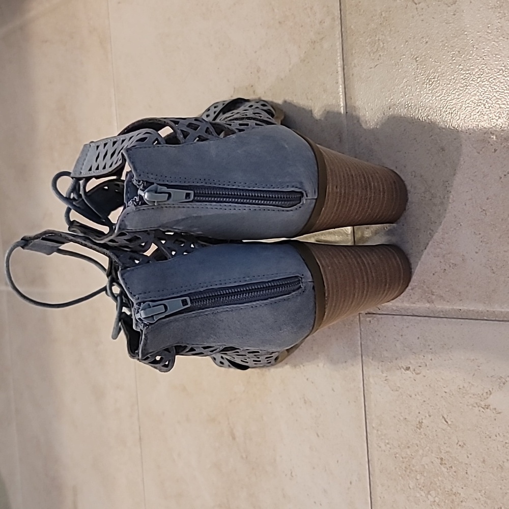Sandals - Picture 3 of 3